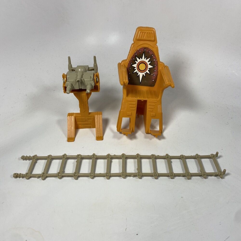 MOTU He-Man Castle Grayskull Accessories 1982 Gun Throne Ladder